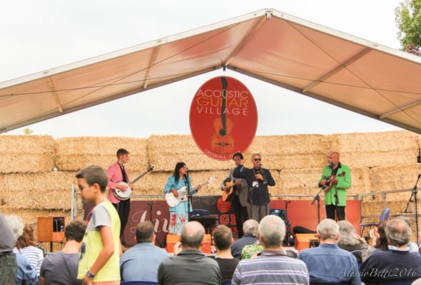 Grande successo dell’ACOUSTIC GUITAR VILLAGE  a CREMONA, al lavoro per la prossima edizione, 29,30 Settembre -1 ottobre 2017!